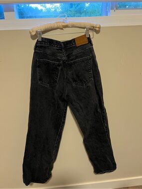 High-Waist Black Washed Jeans